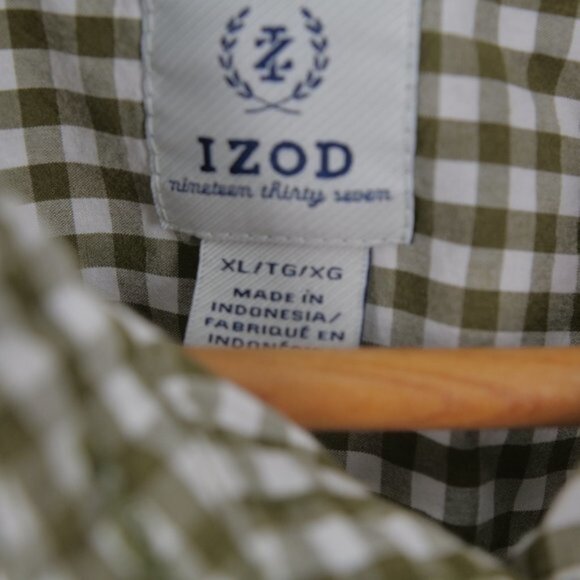 IZOD Olive Green Button Up‎ - Picture 3 of 5